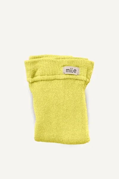 yellow tights without braces
